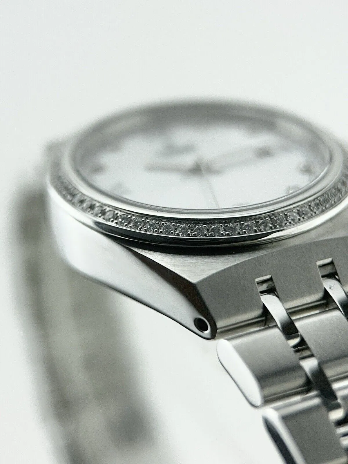 Tudor Royal Diamond Bezel Stainless Steel 28mm Automatic Women’s Watch 28320