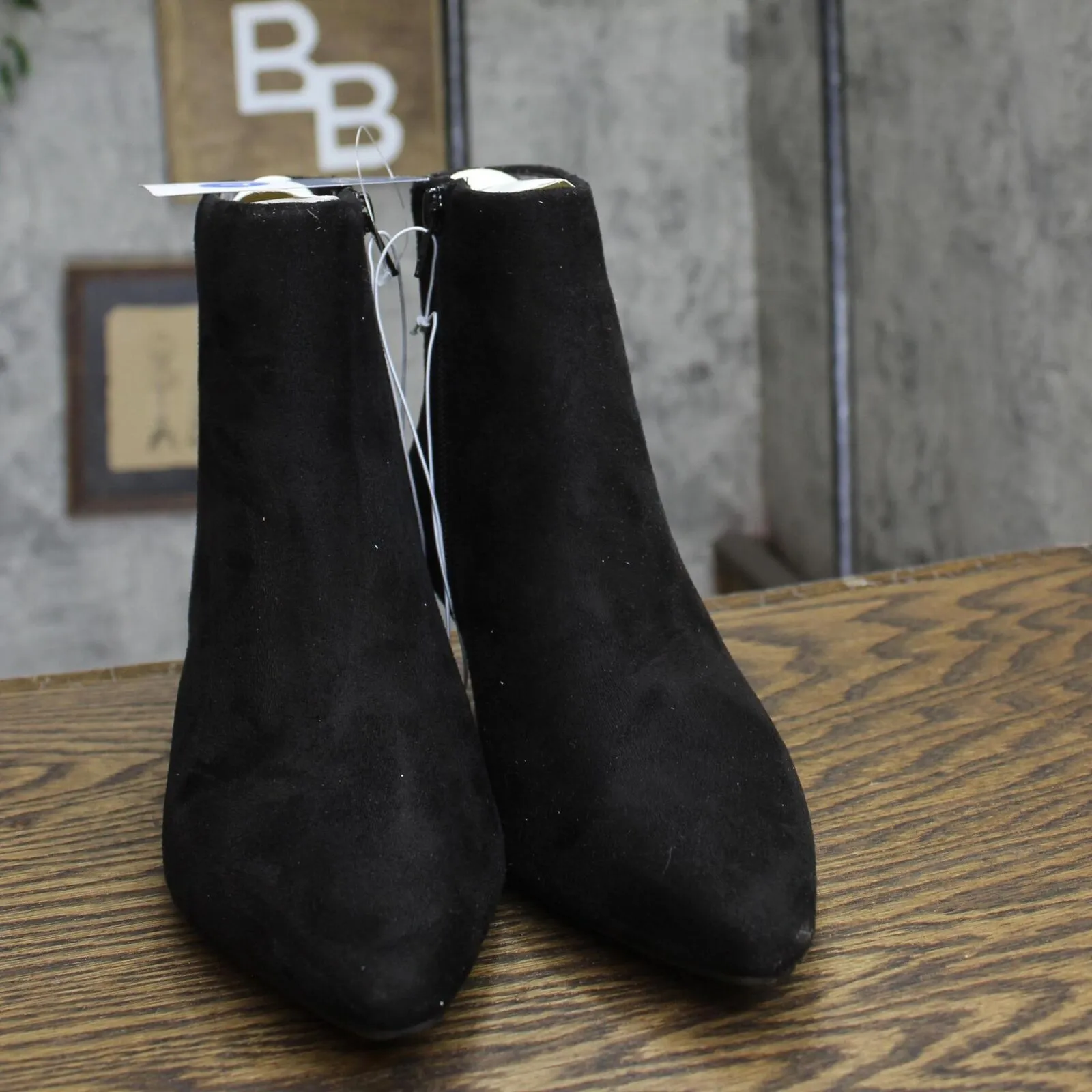 Universal Thread Taylor Kitten Heel Ankle Boots with Memory Foam Insole Black 7M