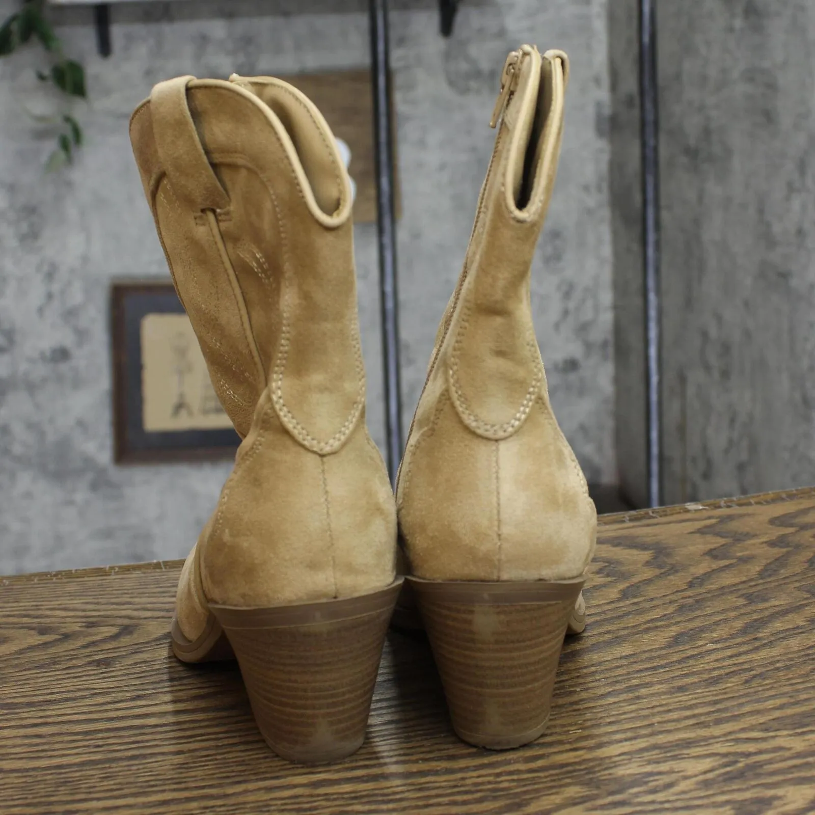 Universal Thread Womens Jacey Western Ankle Boots 90511599 Tan Brown 6.5M