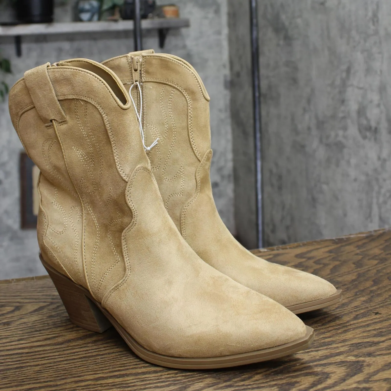 Universal Thread Womens Jacey Western Ankle Boots 90511599 Tan Brown 8M