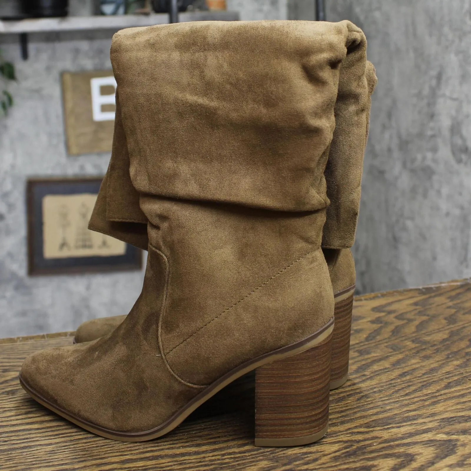 Universal Thread Womens Junie Wide Calf Tall Boots 90975015 Taupe Brown 6M-WC