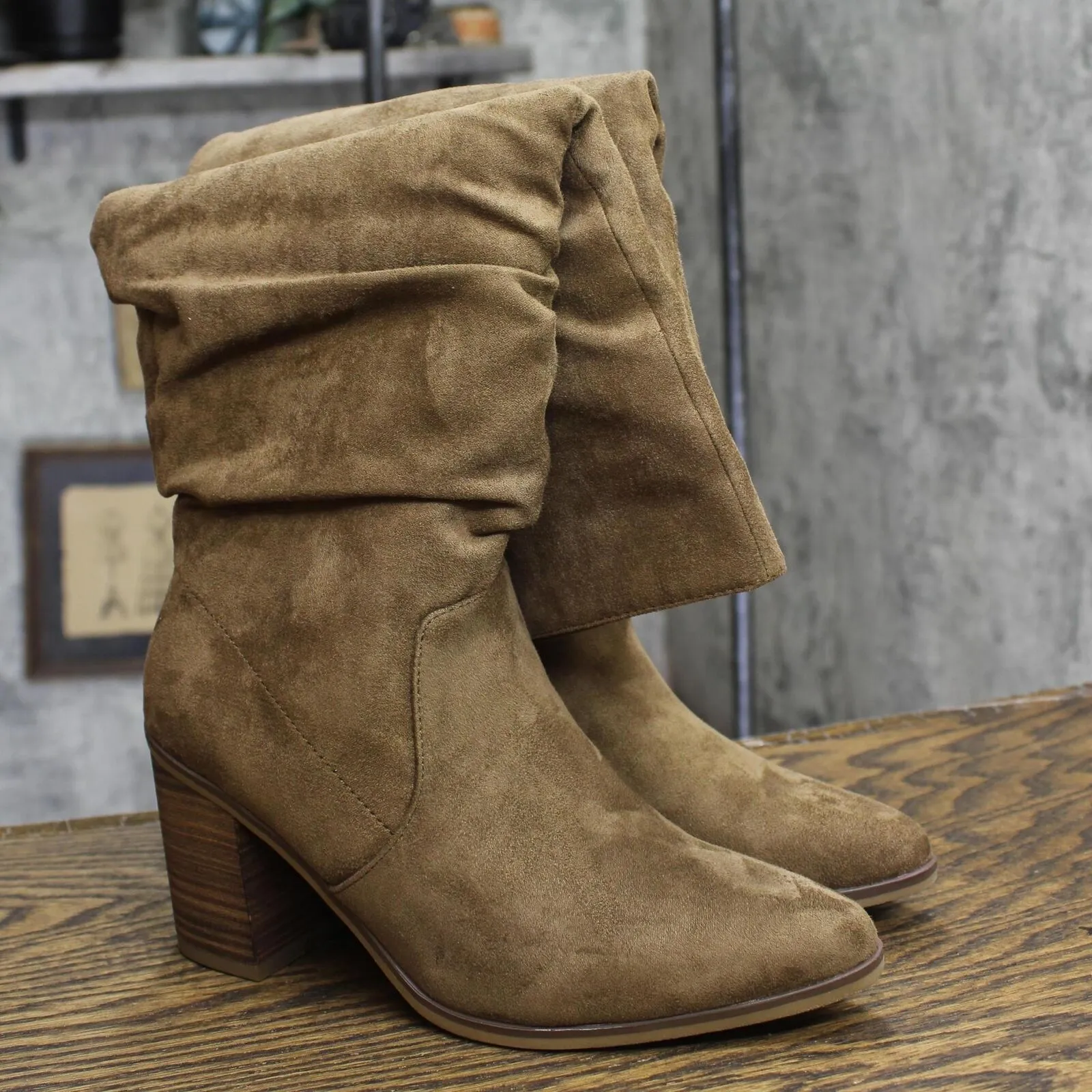Universal Thread Womens Junie Wide Calf Tall Boots 90975015 Taupe Brown 6M-WC