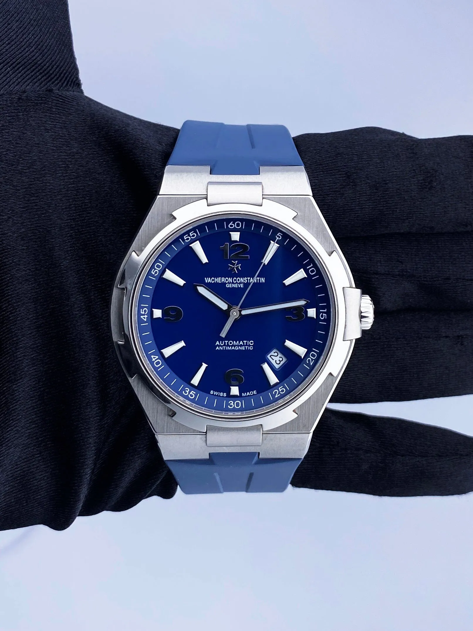 Vacheron Constantin Overseas 47040 Blue Dial Mens Watch With Papers