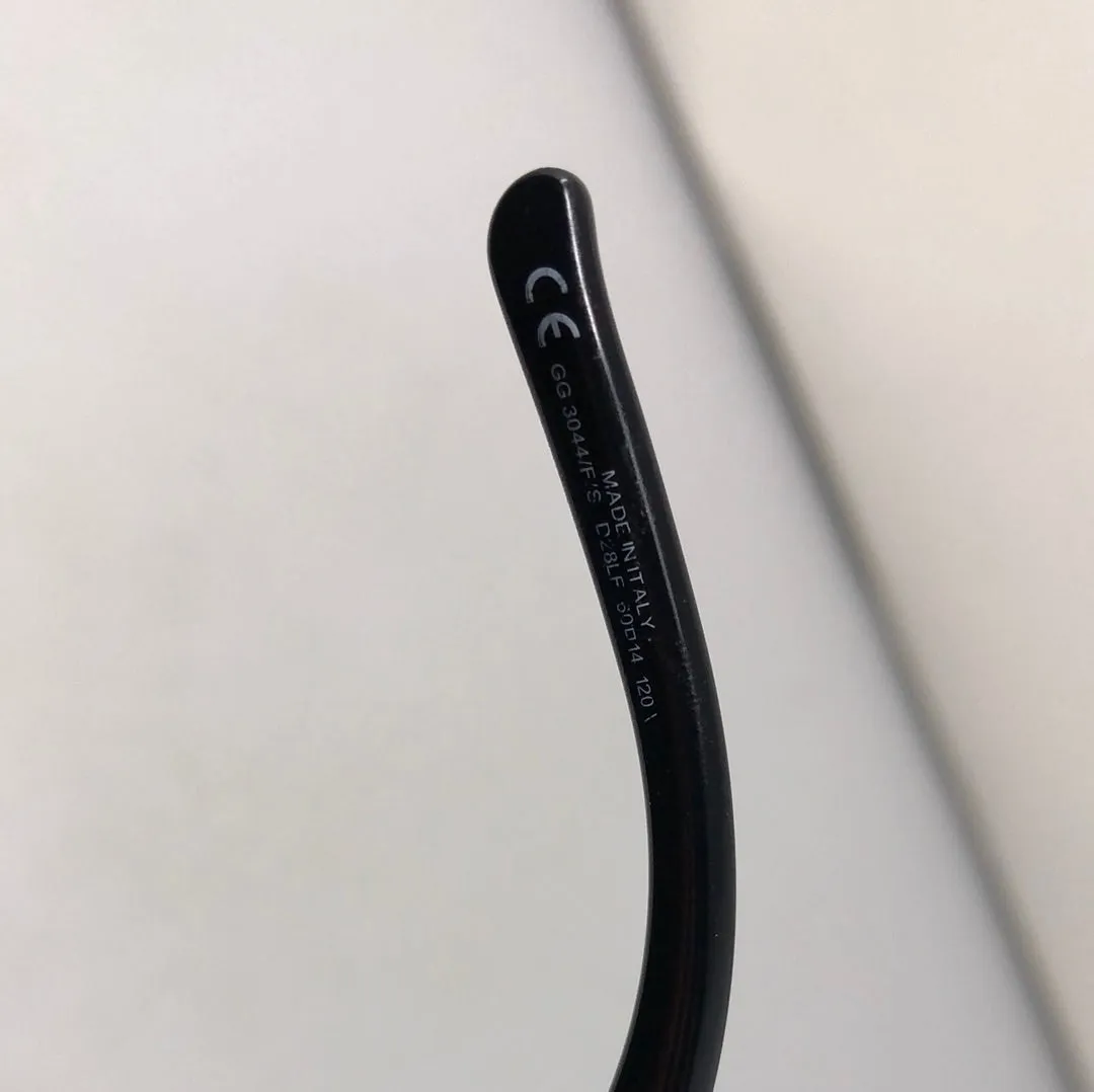 Vintage: Gucci Oversized Rectangle Sunnies with Gold GG