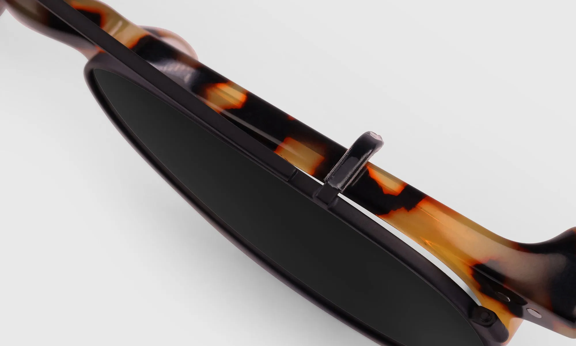 Waylaid Sunglass Clip On