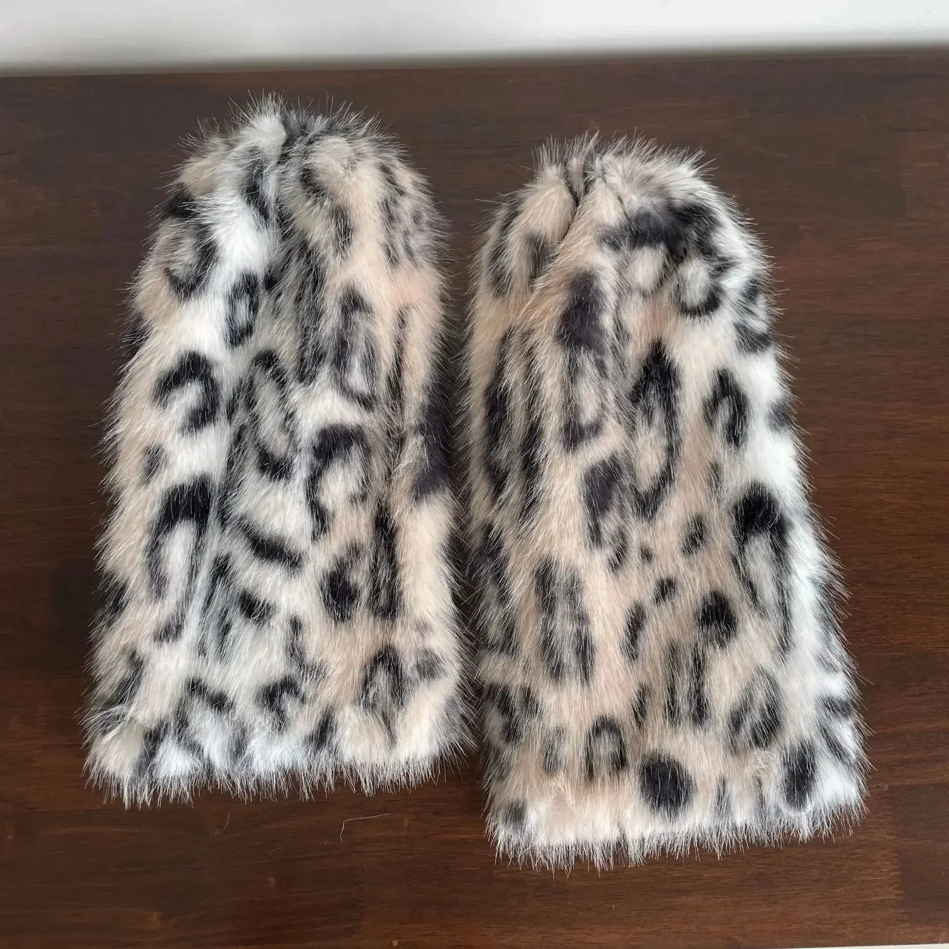 Winter Leopard Print Faux Fur Leg Warmers – Y2K Plush Punk Chain PU Belt, Harajuku Thickened Boots Cover, Fluffy Socks