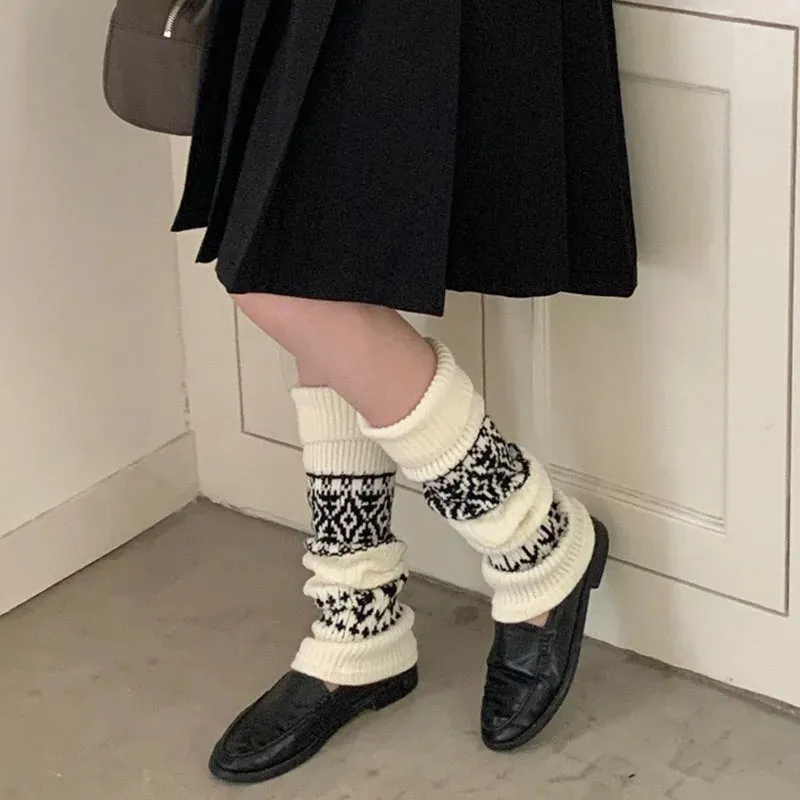 Women’s Vintage Knit Wool Leg Warmers with Tulip Pattern