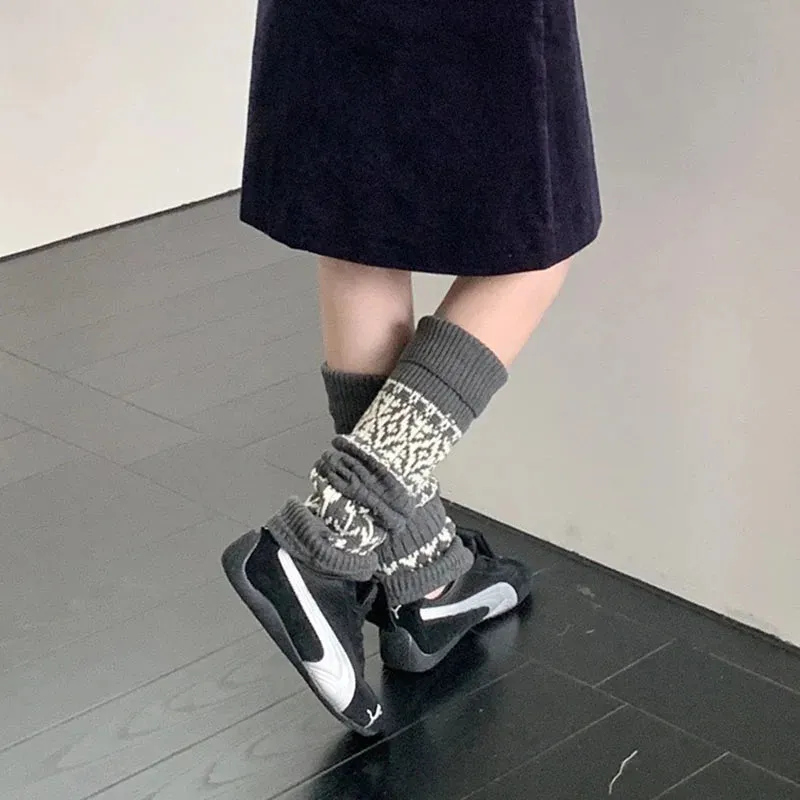 Women’s Vintage Knit Wool Leg Warmers with Tulip Pattern