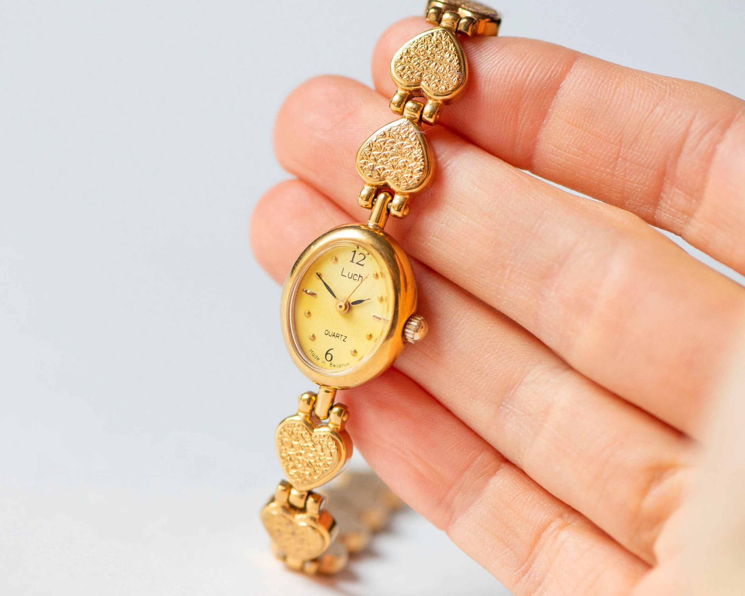 Yellow Women's Cocktail Watch Quartz Ray, Hearts pattern bracelet wristwatch for lady vintage, oval dial watch gift, gold shade jewelry chic