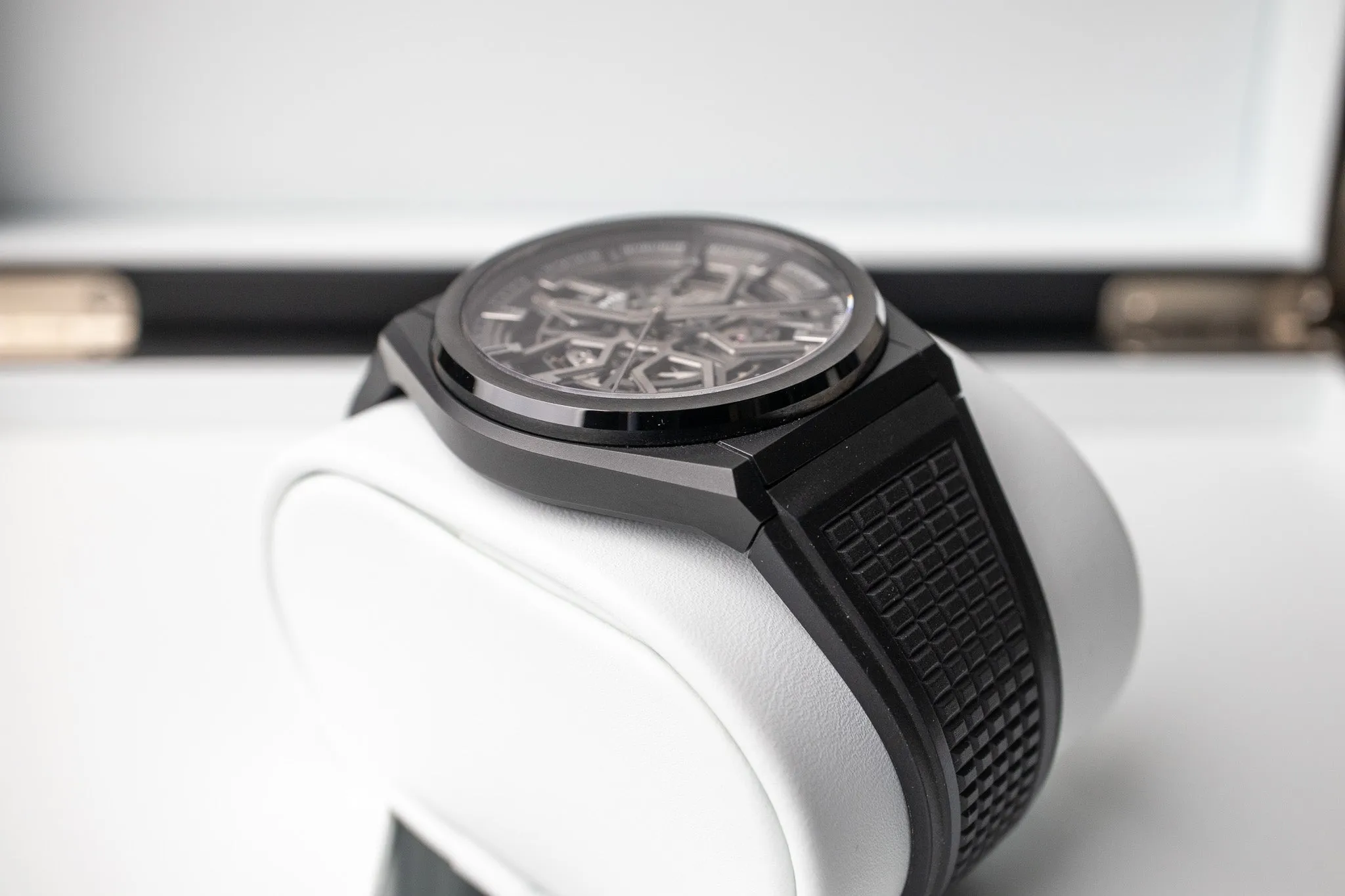 Zenith Defy Black Ceramic 49.9000.670/77.R782